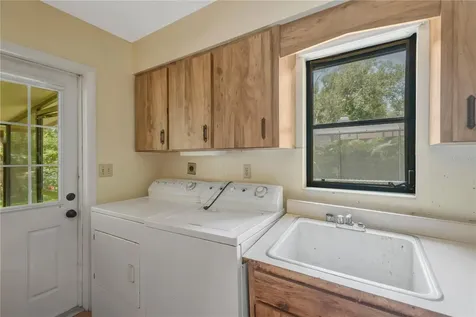 213 Whispering Oaks Court Sarasota FL 34232