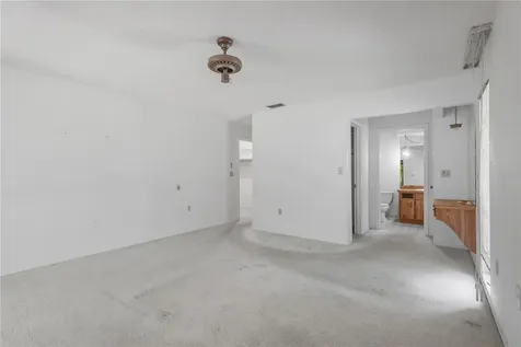 213 Whispering Oaks Court Sarasota FL 34232