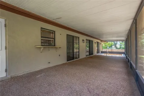 213 Whispering Oaks Court Sarasota FL 34232