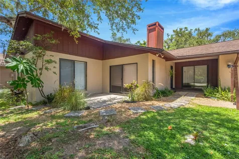 213 Whispering Oaks Court Sarasota FL 34232