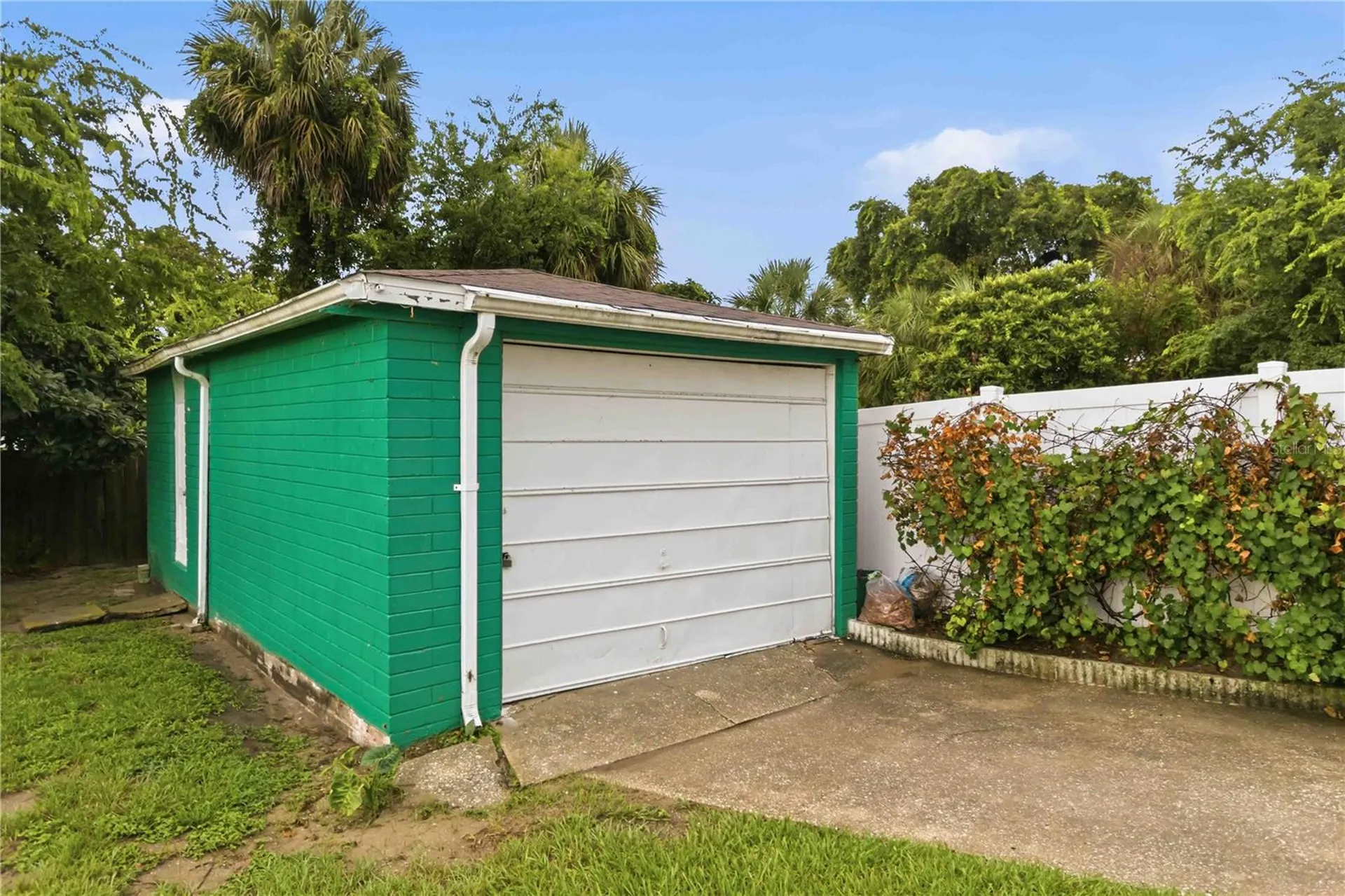 217 Daytona Avenue Holly Hill FL 32117
