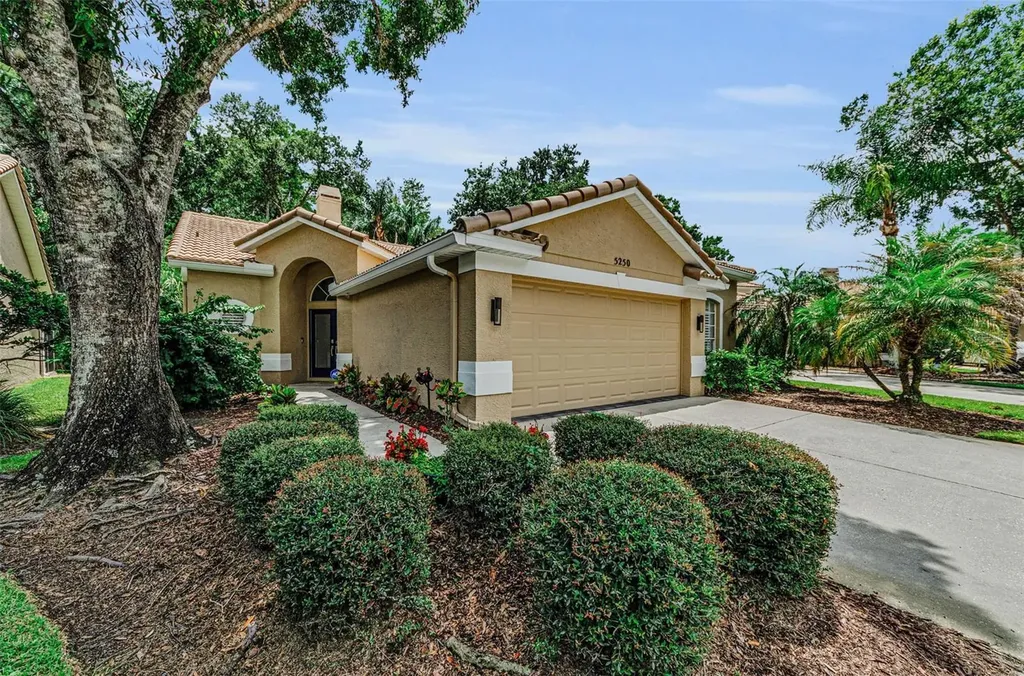 5250 Pinehurst Court Oldsmar FL 34677