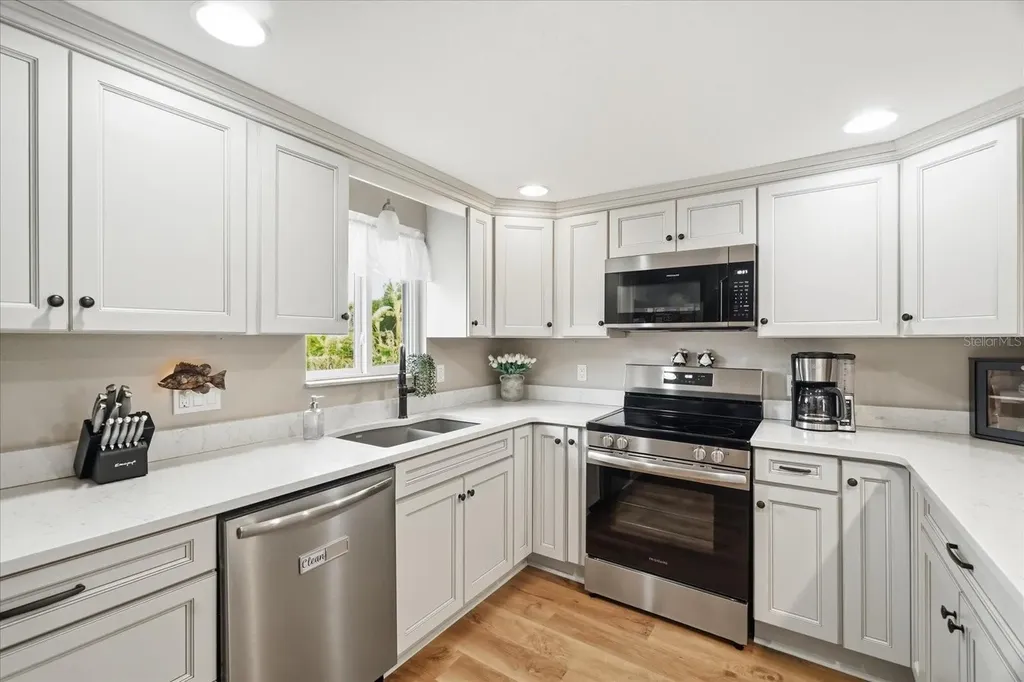 1110 N Rice Terrace Crystal River FL 34429