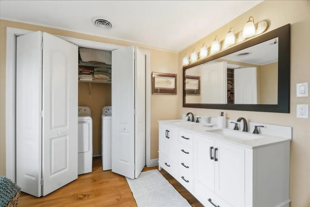 1110 N Rice Terrace Crystal River FL 34429