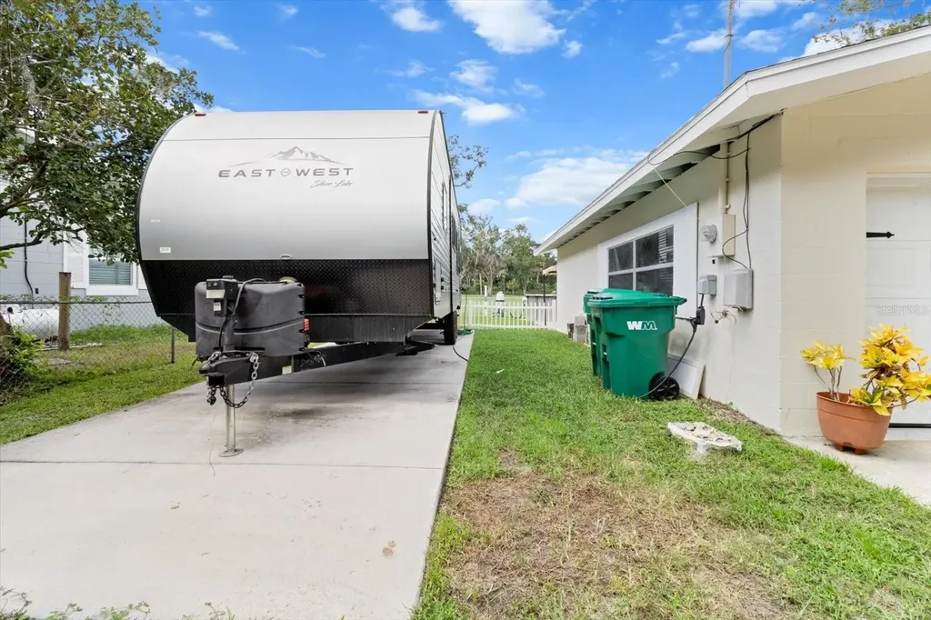 1110 N Rice Terrace Crystal River FL 34429