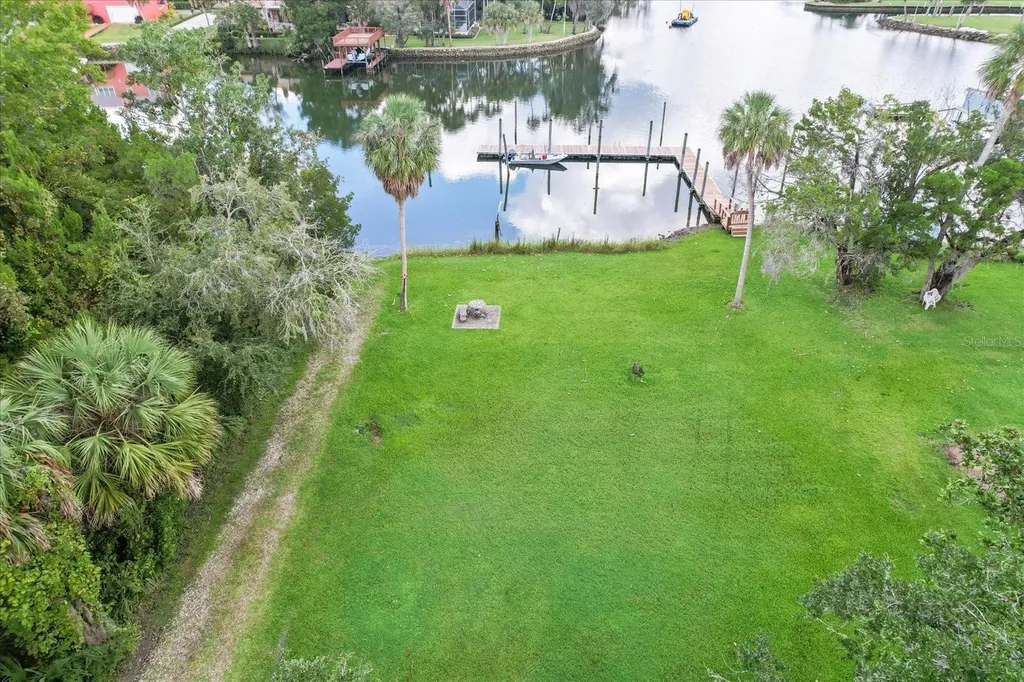 1110 N Rice Terrace Crystal River FL 34429