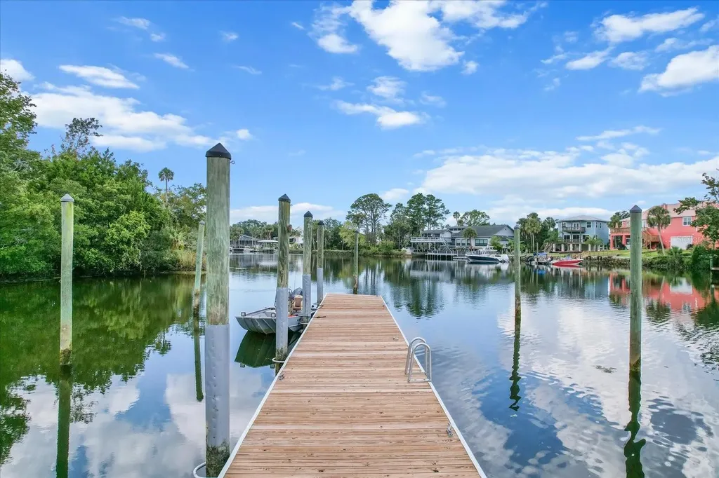 1110 N Rice Terrace Crystal River FL 34429