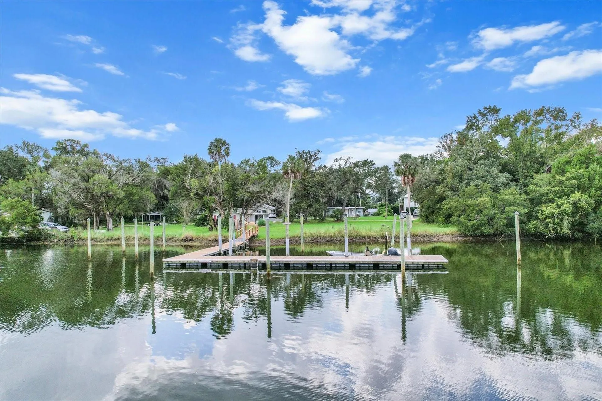 1110 N Rice Terrace Crystal River FL 34429
