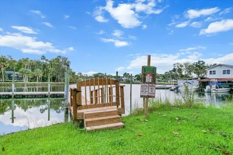 1110 N Rice Terrace Crystal River FL 34429