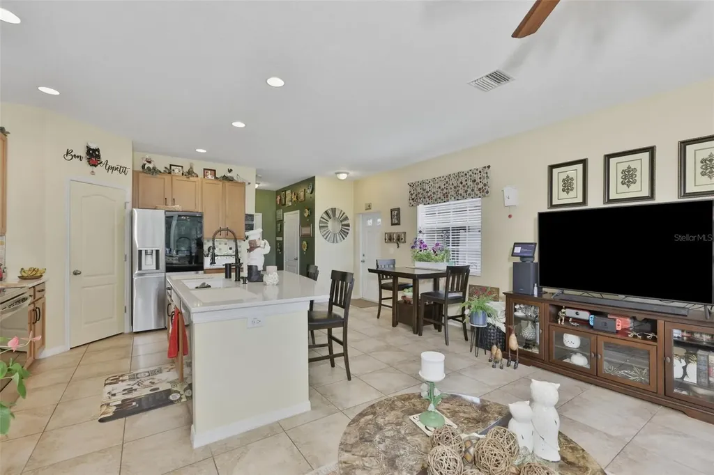 8718 Turnstone Haven Place Tampa FL 33619