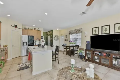 8718 Turnstone Haven Place Tampa FL 33619