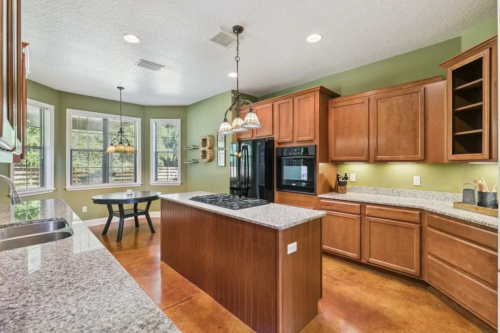 36137 Mattawan Drive Eustis FL 32736