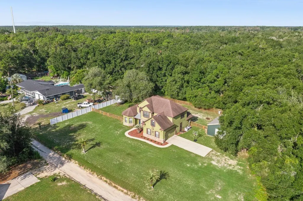 36137 Mattawan Drive Eustis FL 32736
