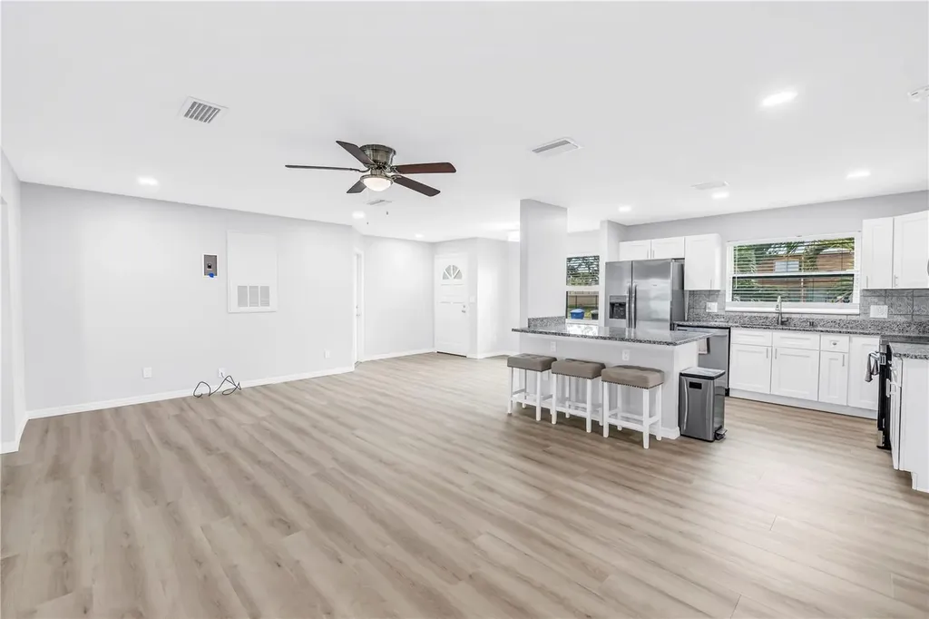 1165 66th Avenue S St Petersburg FL 33705