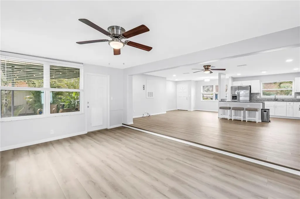 1165 66th Avenue S St Petersburg FL 33705