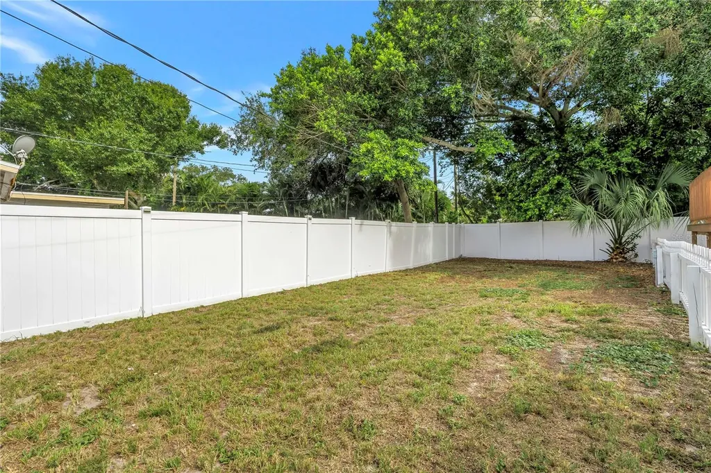 1165 66th Avenue S St Petersburg FL 33705
