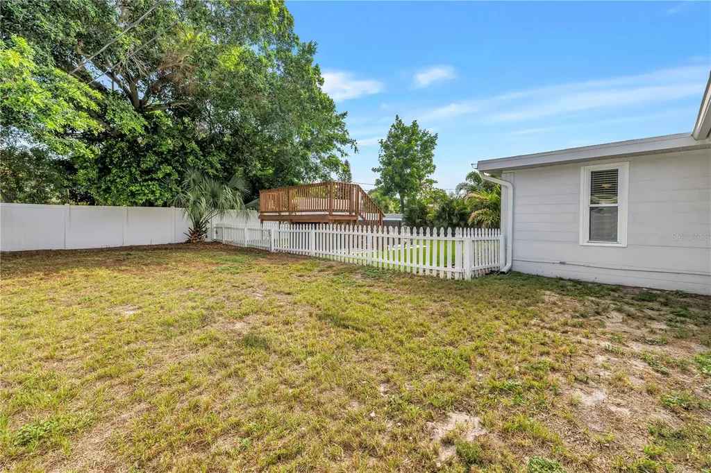 1165 66th Avenue S St Petersburg FL 33705