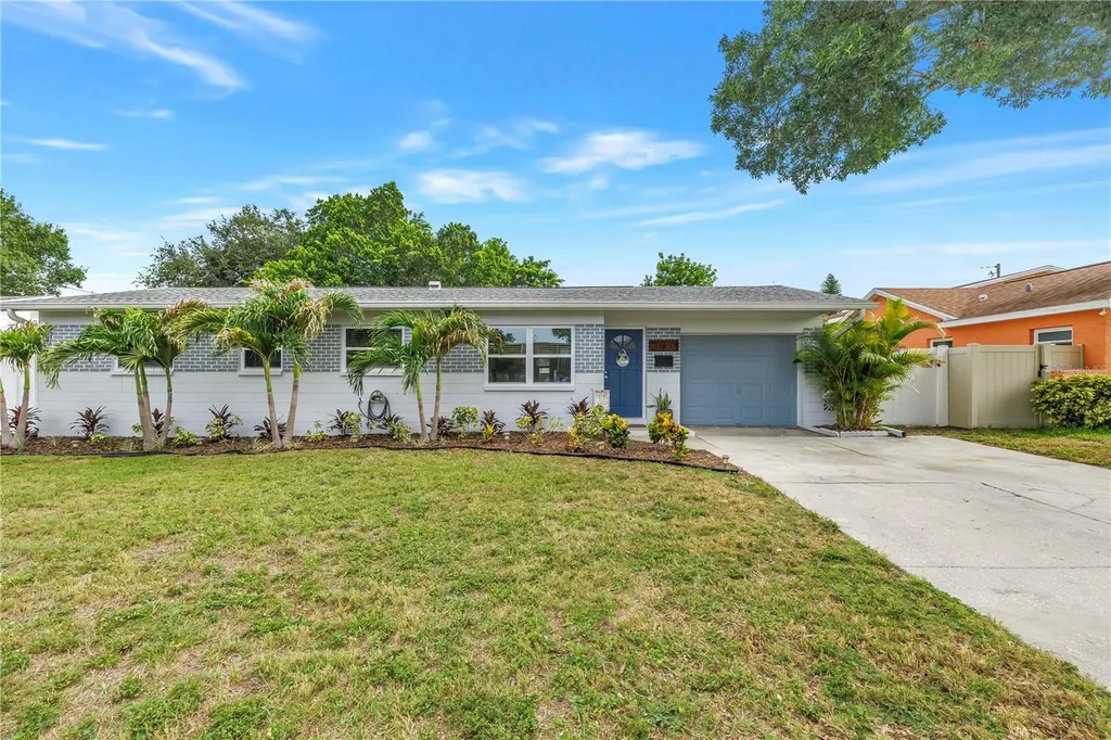 1165 66th Avenue S St Petersburg FL 33705