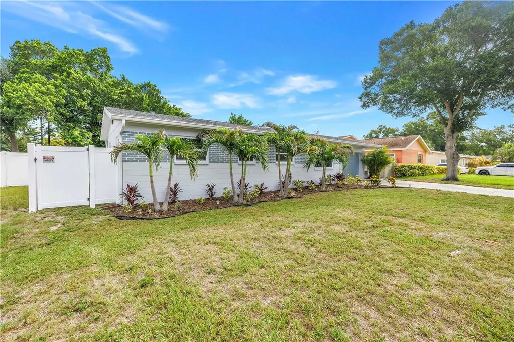 1165 66th Avenue S St Petersburg FL 33705