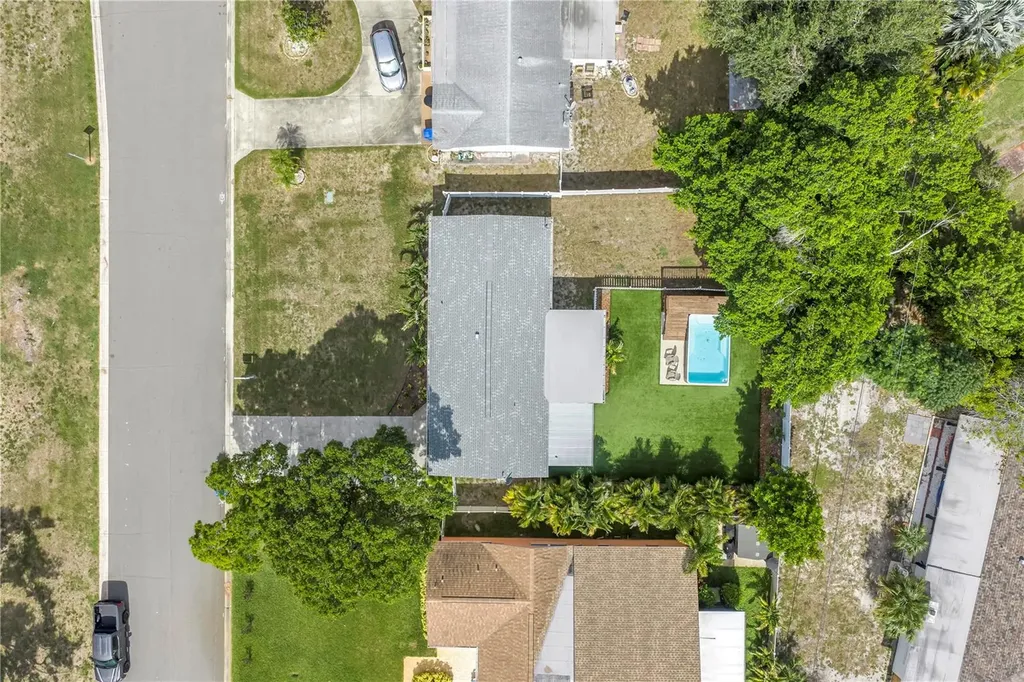 1165 66th Avenue S St Petersburg FL 33705