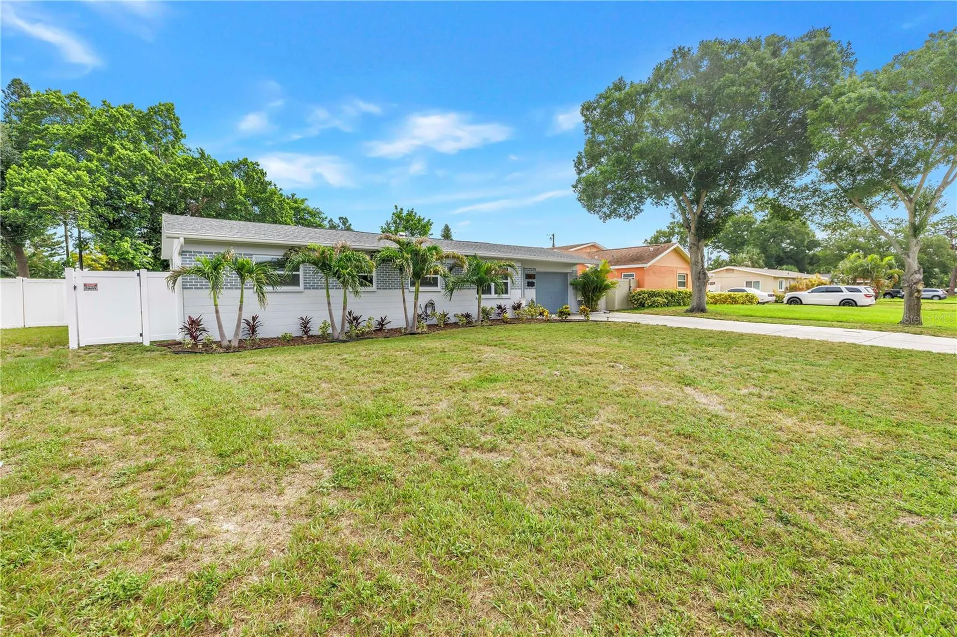 1165 66th Avenue S St Petersburg FL 33705