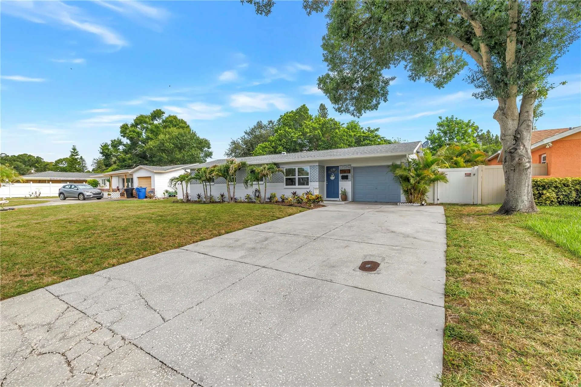 1165 66th Avenue S St Petersburg FL 33705