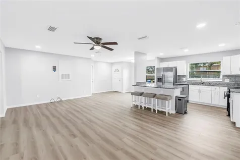 1165 66th Avenue S St Petersburg FL 33705