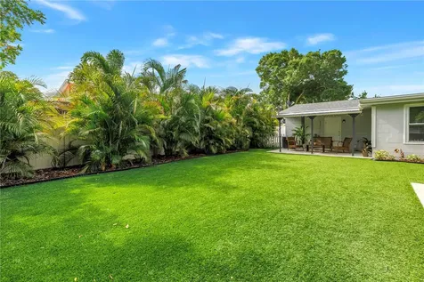 1165 66th Avenue S St Petersburg FL 33705