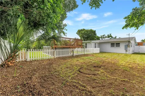 1165 66th Avenue S St Petersburg FL 33705