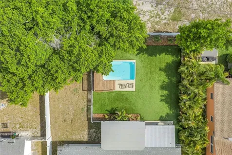 1165 66th Avenue S St Petersburg FL 33705