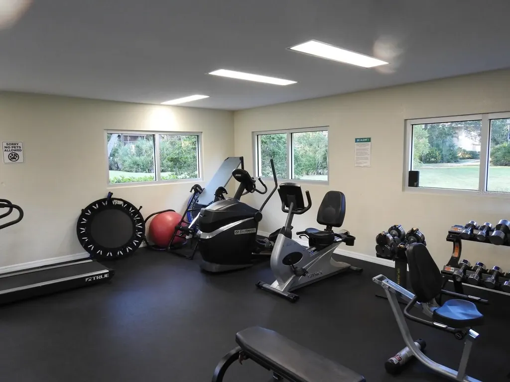 972 La Costa Circle Sarasota FL 34237