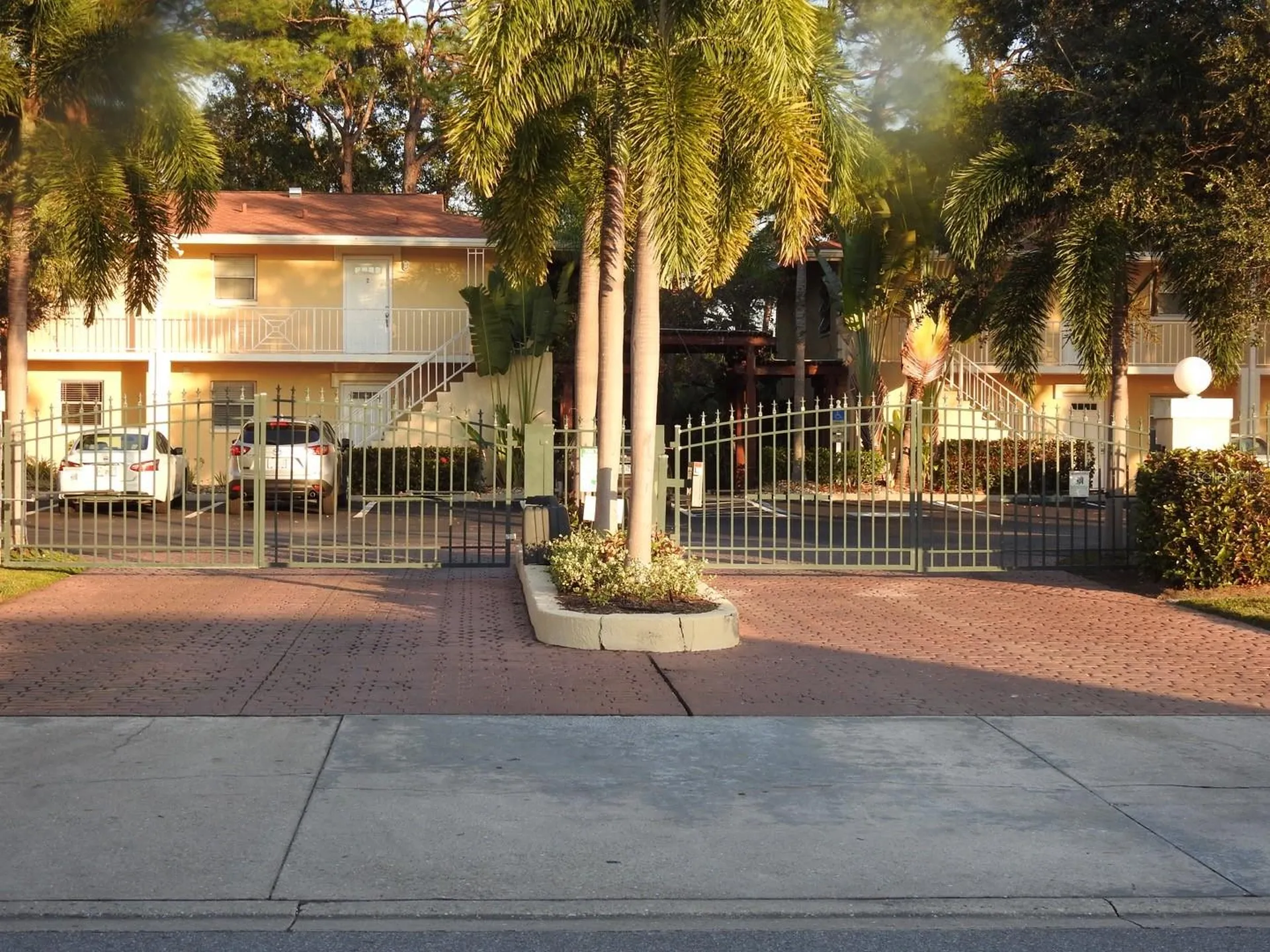 972 La Costa Circle Sarasota FL 34237