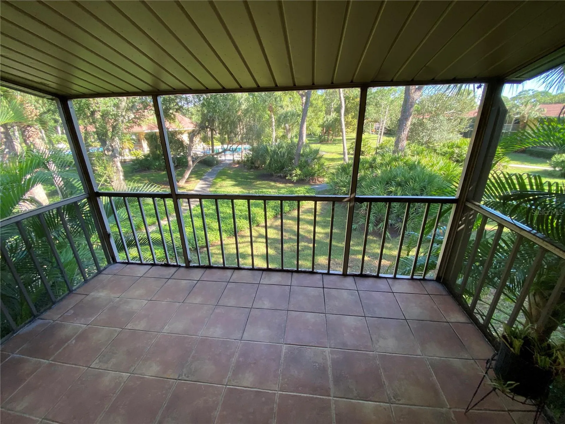 972 La Costa Circle Sarasota FL 34237