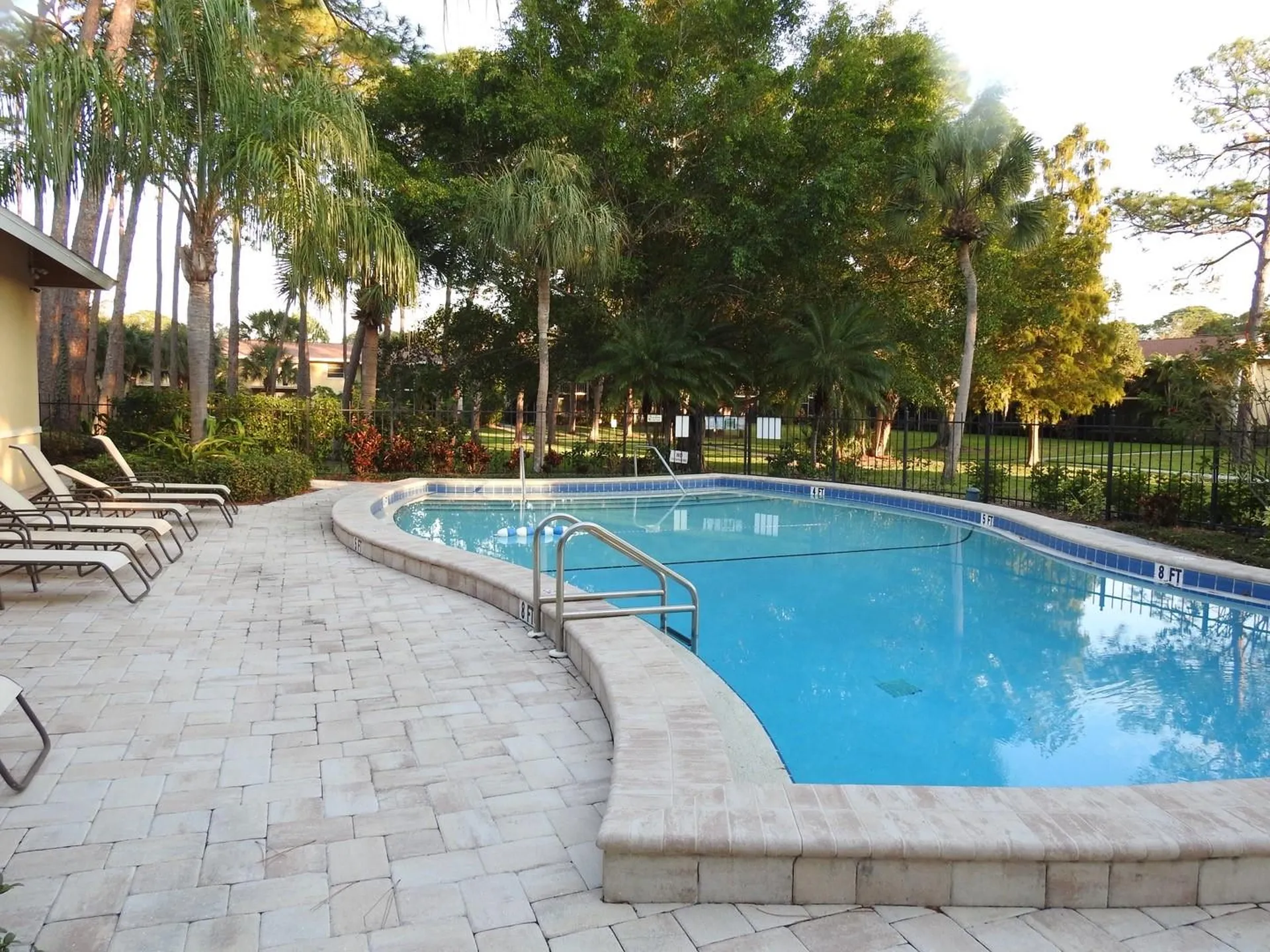 972 La Costa Circle Sarasota FL 34237