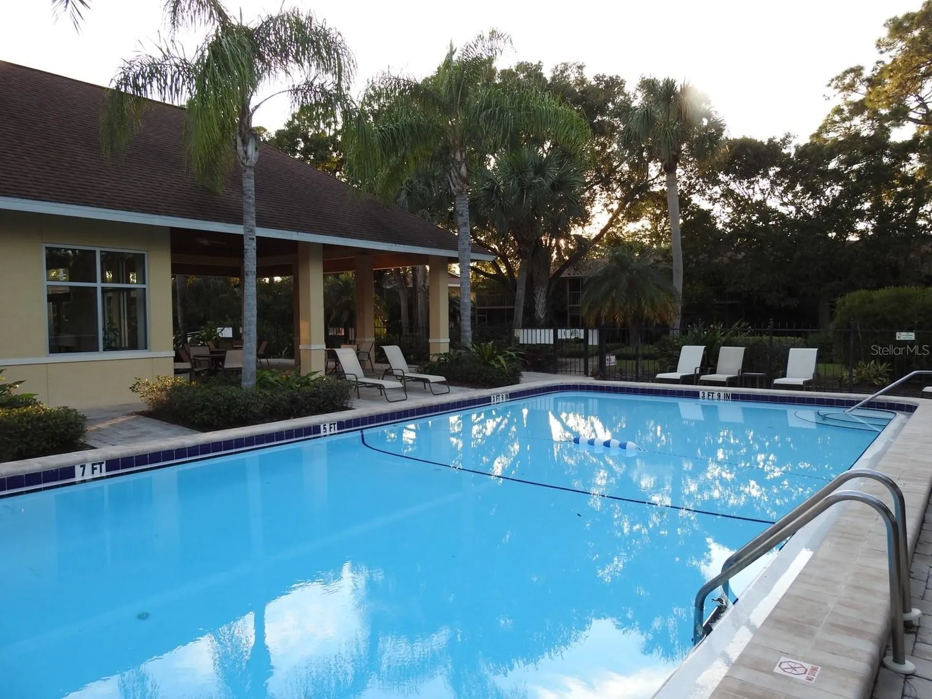 972 La Costa Circle Sarasota FL 34237