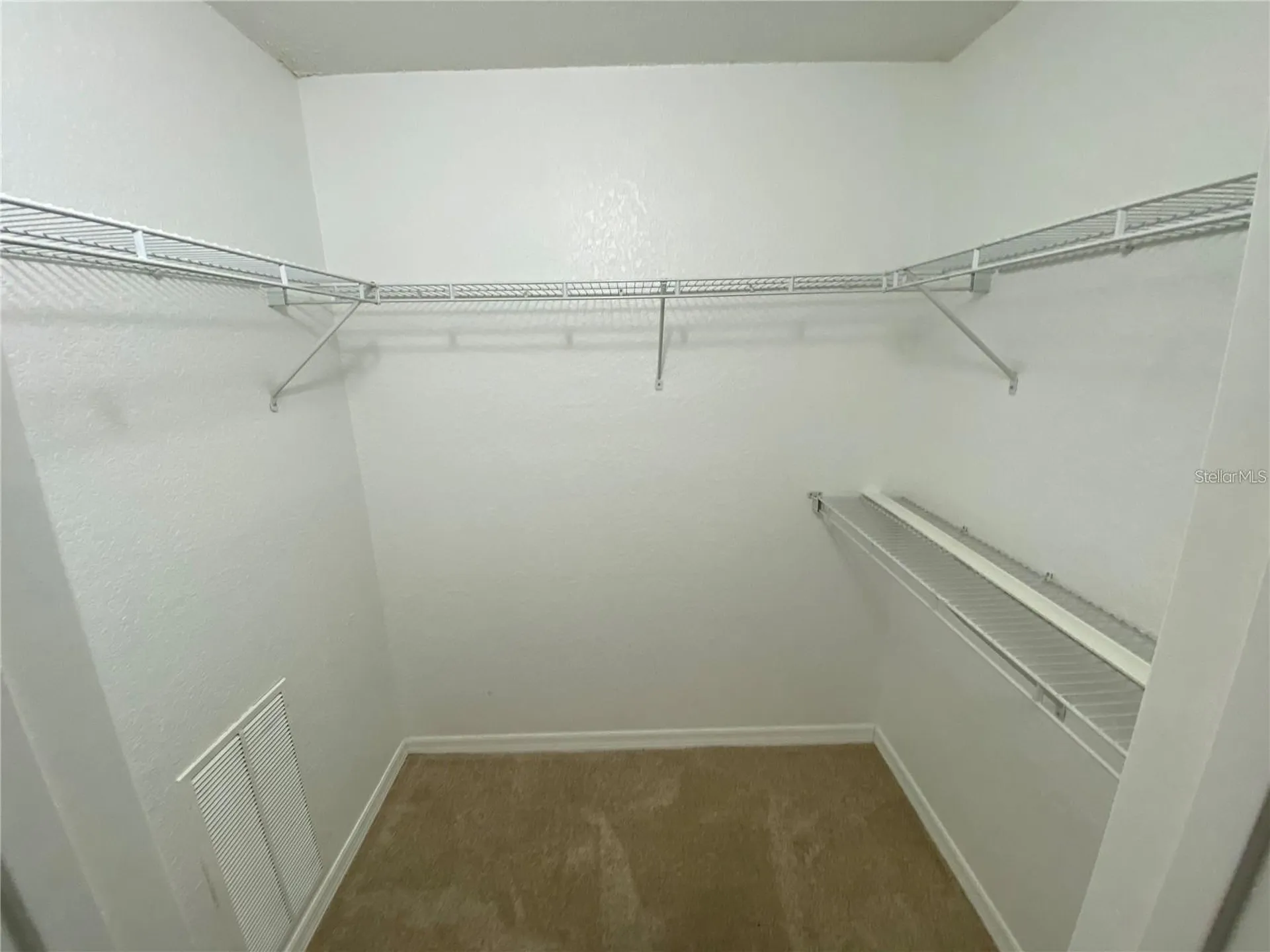 972 La Costa Circle Sarasota FL 34237
