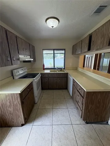 11 Trophy Lane Kissimmee FL 34759