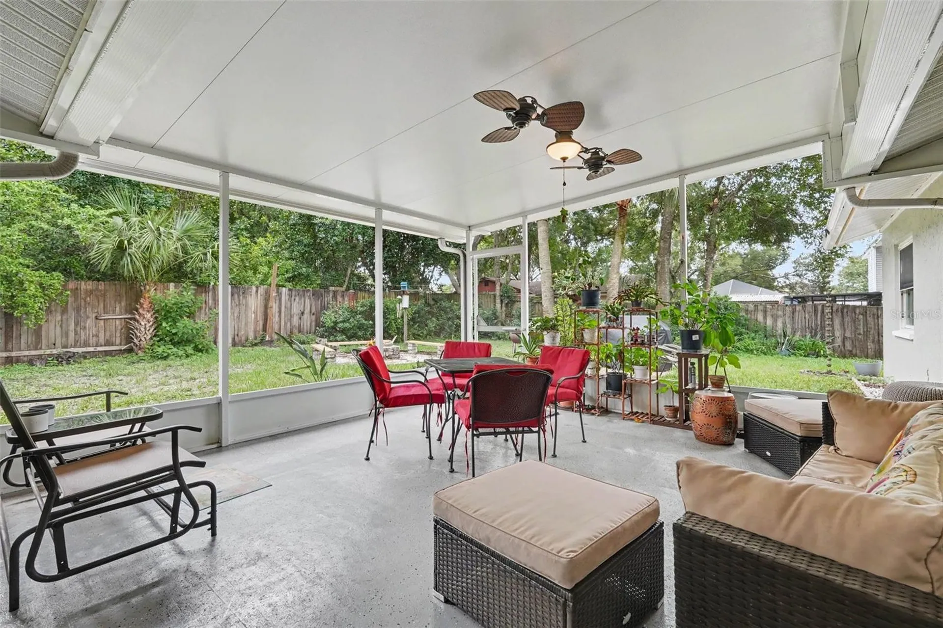 9303 Rolling Ridge Place Tampa FL 33637