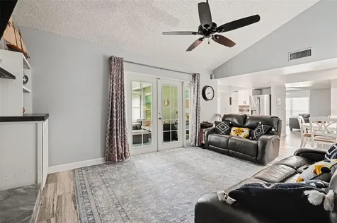 9303 Rolling Ridge Place Tampa FL 33637