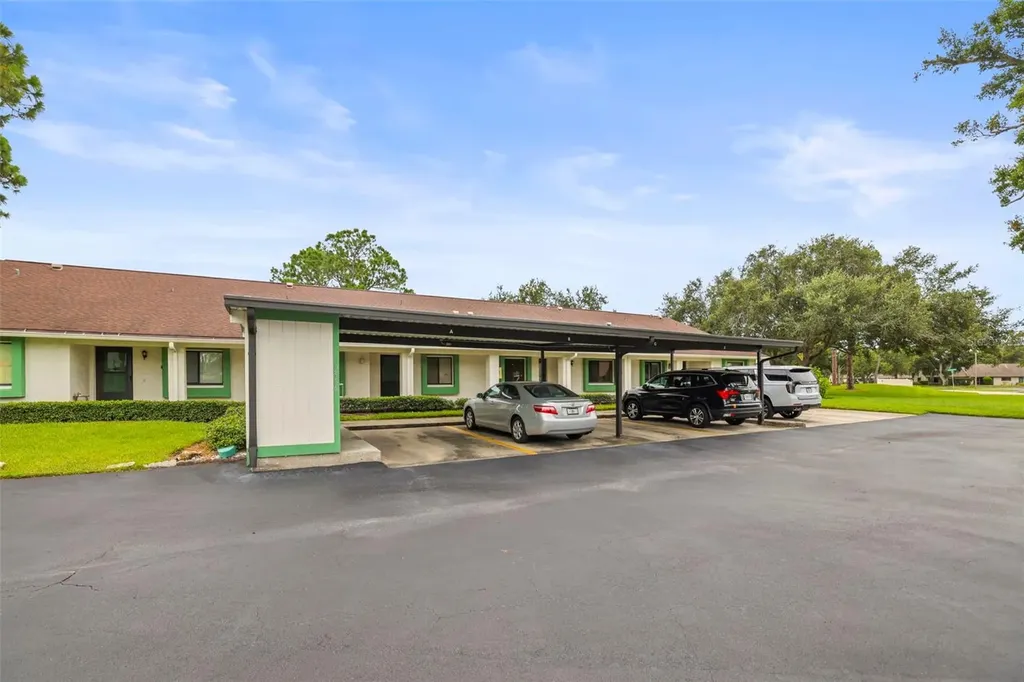 2556 Royal Pines Circle Clearwater FL 33763
