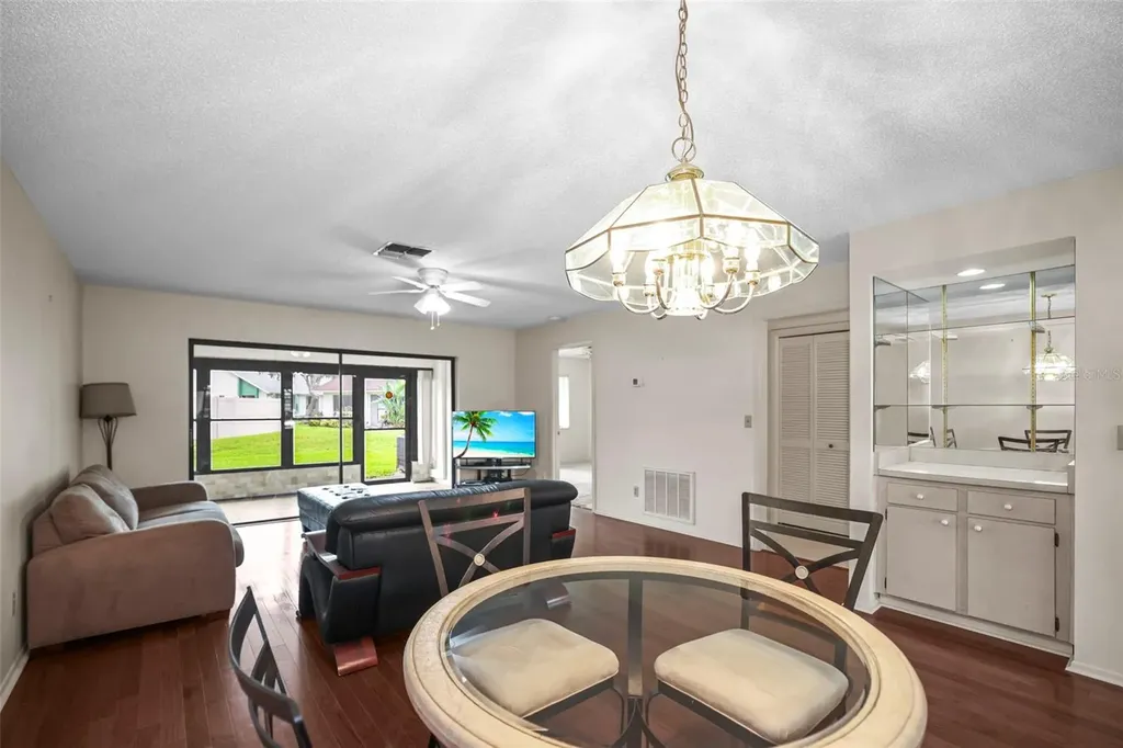 2556 Royal Pines Circle Clearwater FL 33763