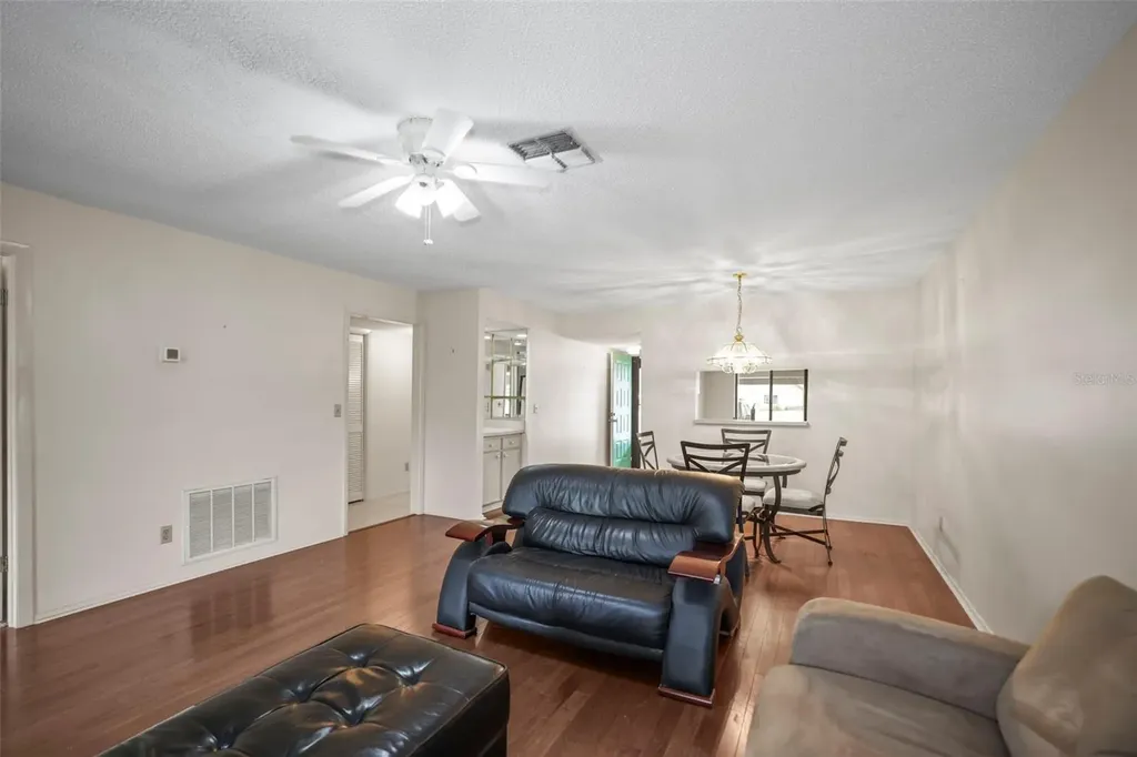 2556 Royal Pines Circle Clearwater FL 33763