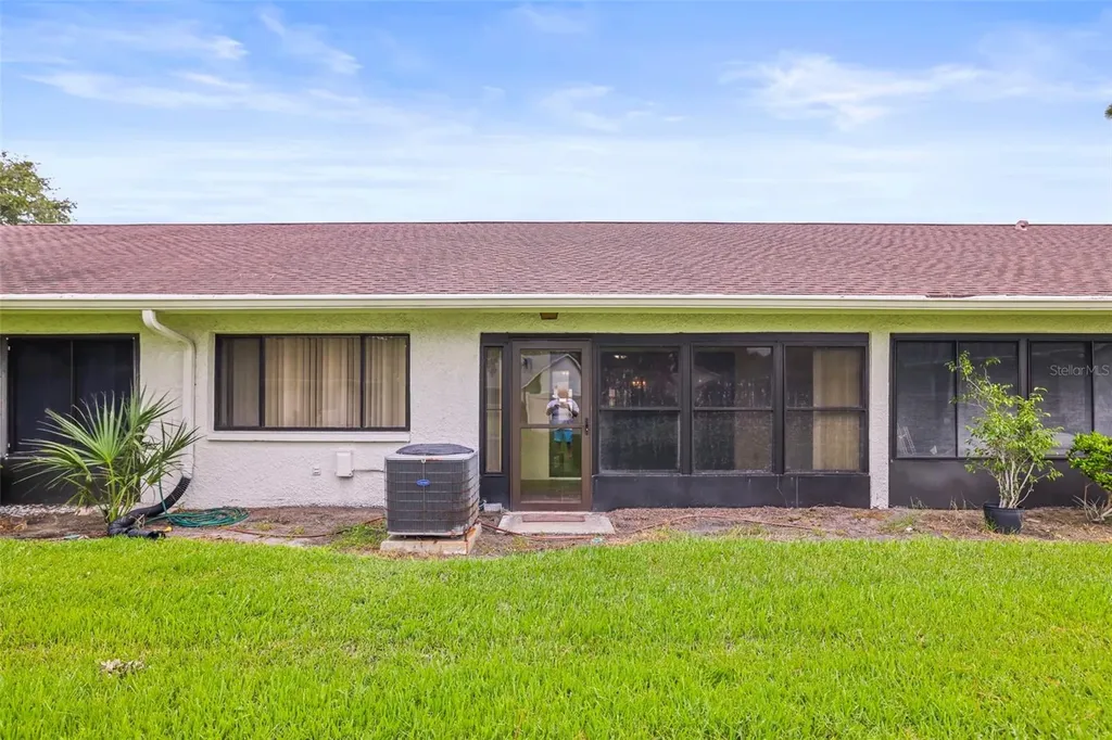 2556 Royal Pines Circle Clearwater FL 33763