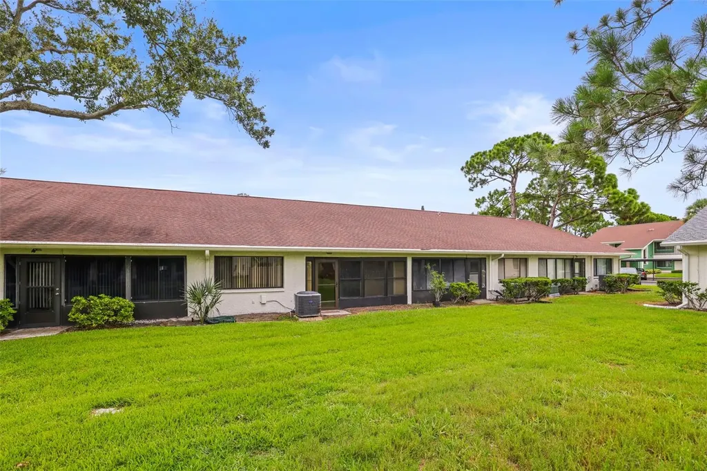 2556 Royal Pines Circle Clearwater FL 33763