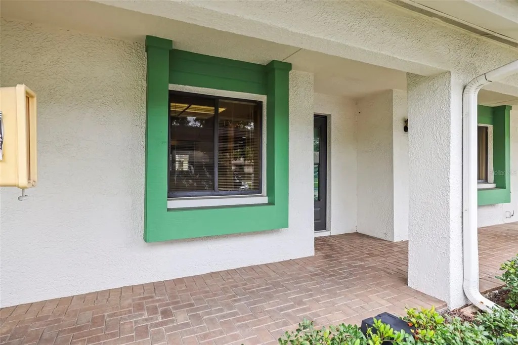 2556 Royal Pines Circle Clearwater FL 33763