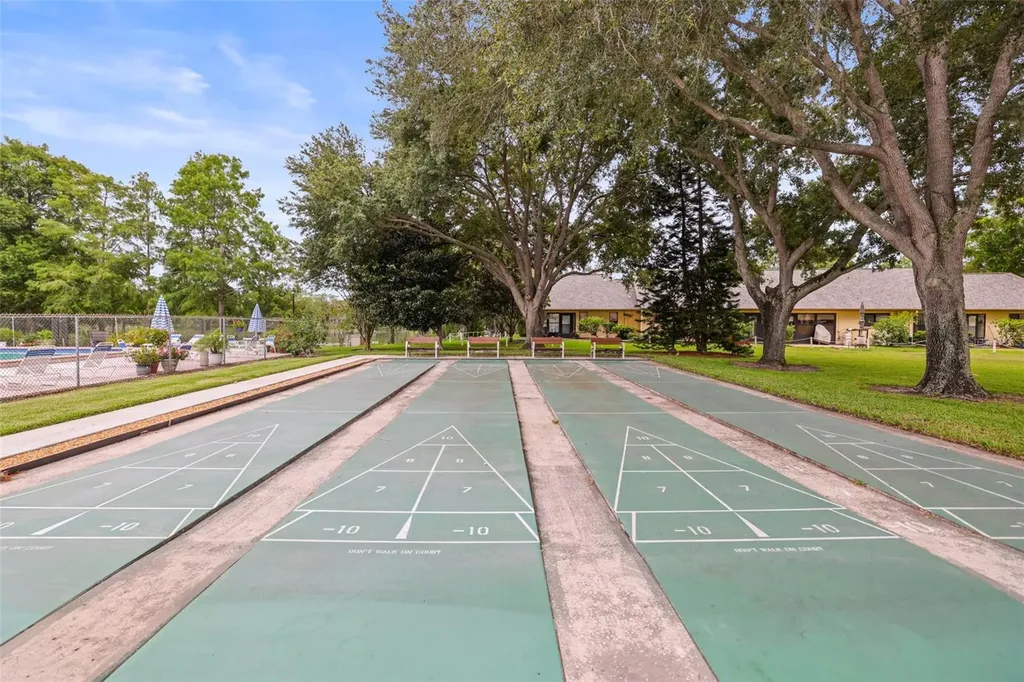 2556 Royal Pines Circle Clearwater FL 33763