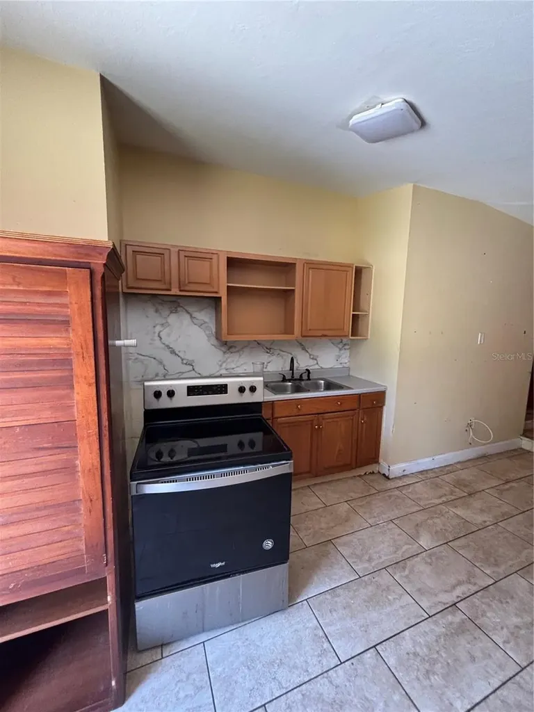 1906 Hanson Street Fort Myers FL 33901