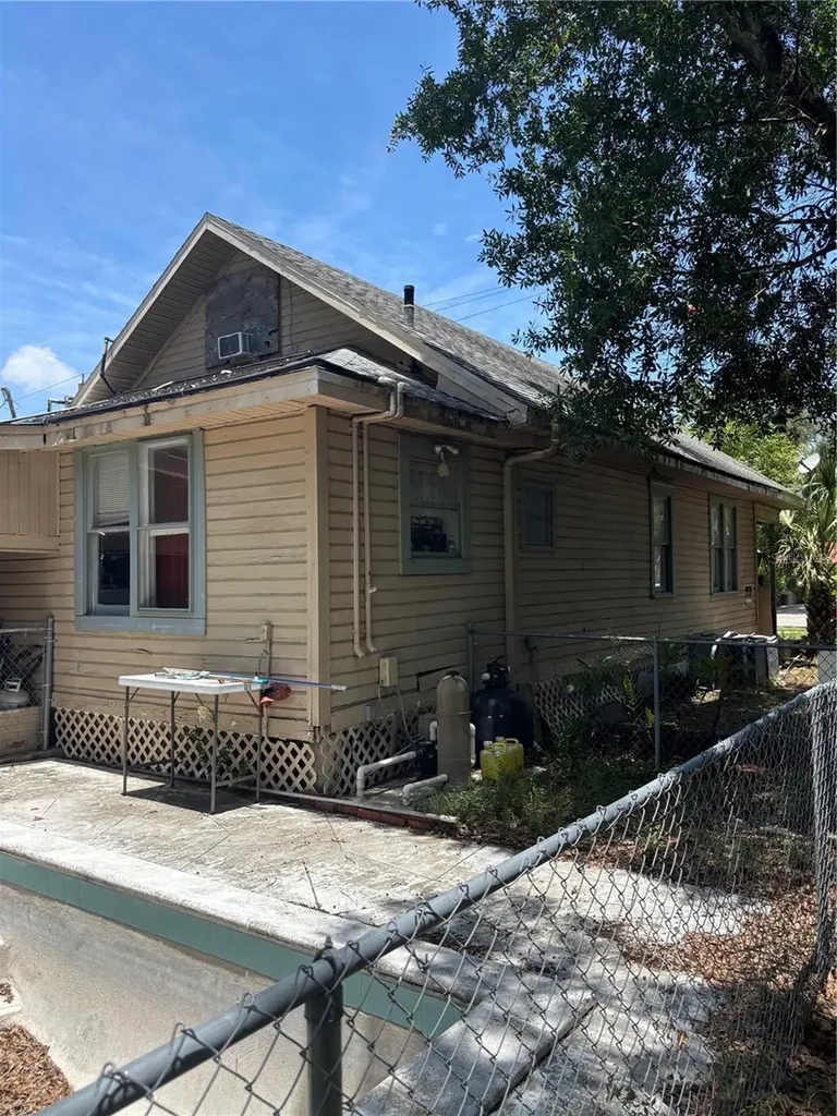 1906 Hanson Street Fort Myers FL 33901