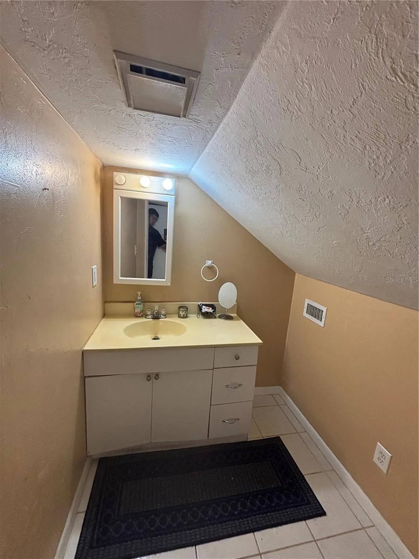 1906 Hanson Street Fort Myers FL 33901