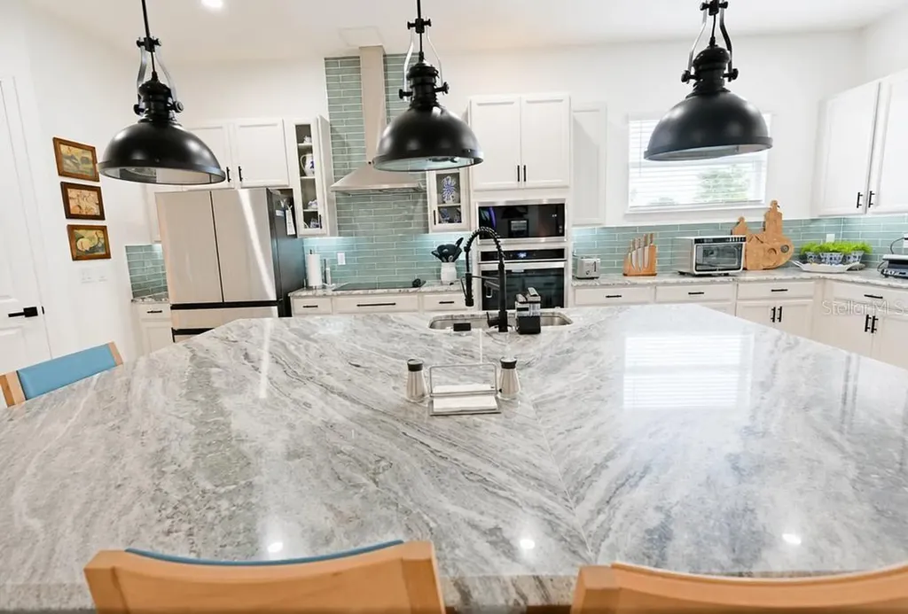 17649 Live Oak Drive Tavares FL 32778